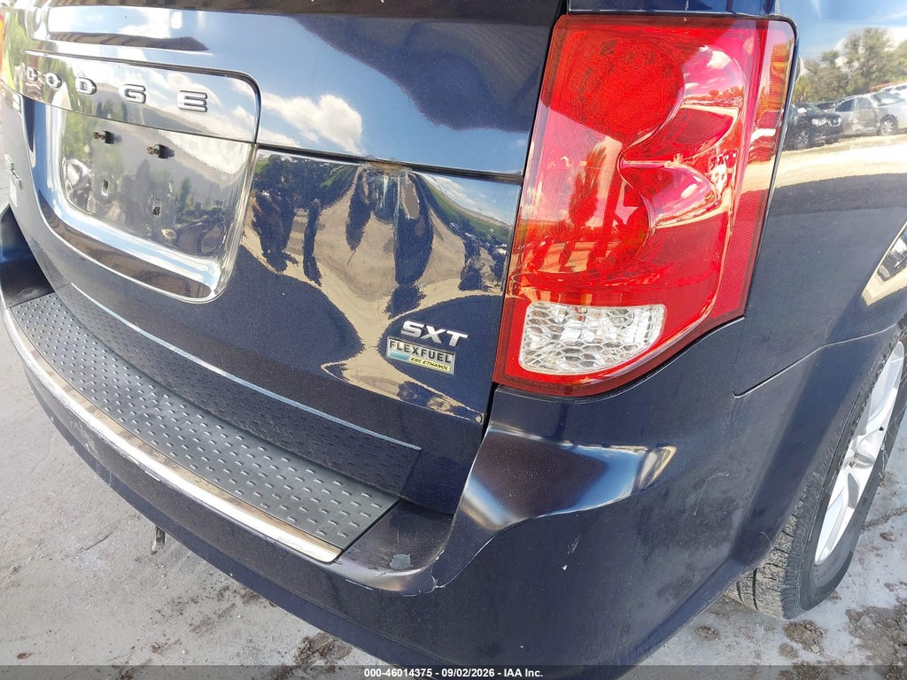 2014 Dodge Grand Caravan SXT photo 6