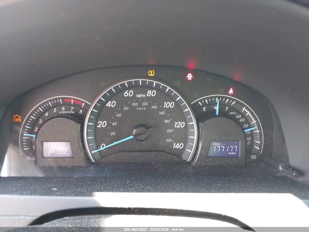 2012 Toyota Camry LE photo 7