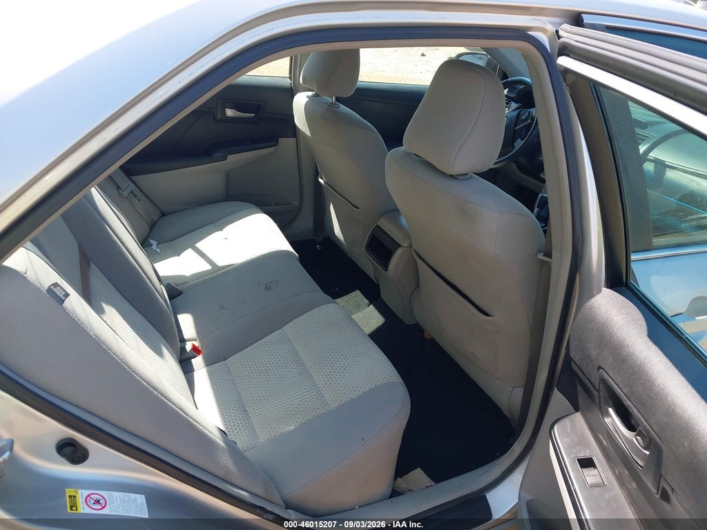 2012 Toyota Camry LE photo 8