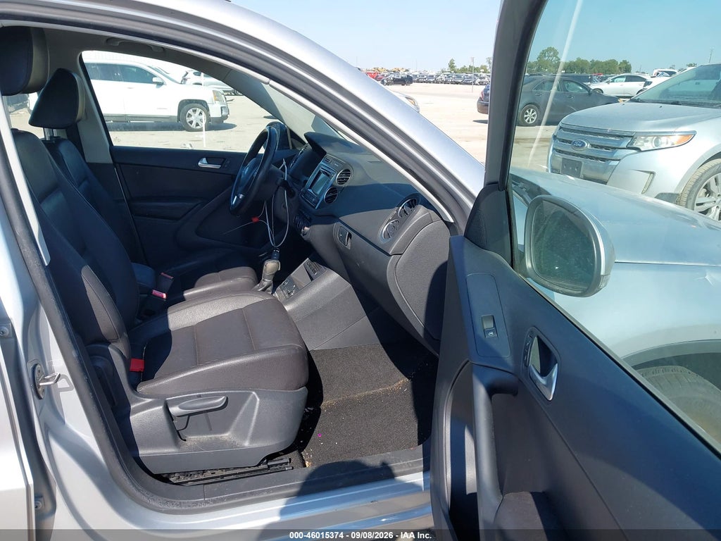 2016 Volkswagen Tiguan S photo 5