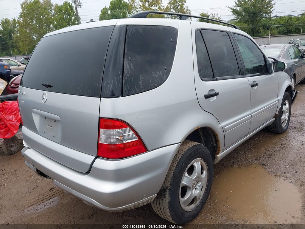 2002 Mercedes-Benz ML 320 photo 4
