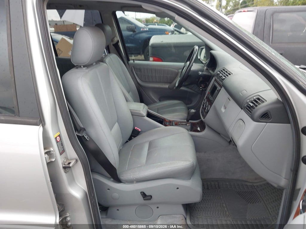 2002 Mercedes-Benz ML 320 photo 5