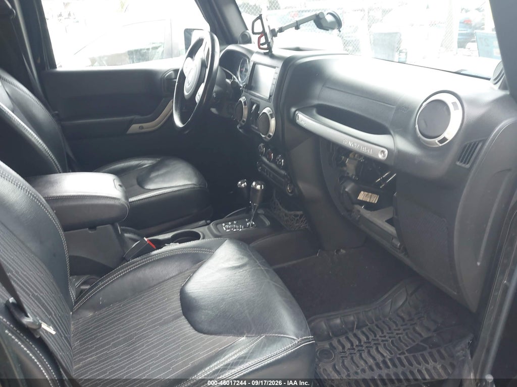 2014 Jeep Wrangler Unlimited Freedom Edition photo 5