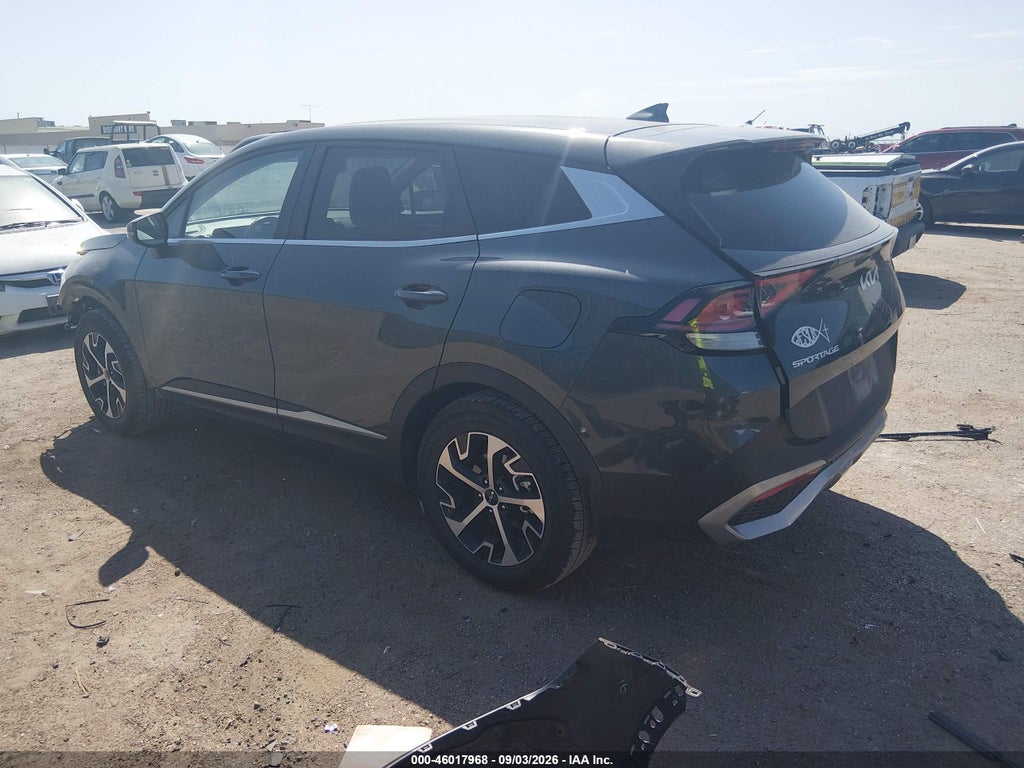2023 Kia Sportage EX photo 3