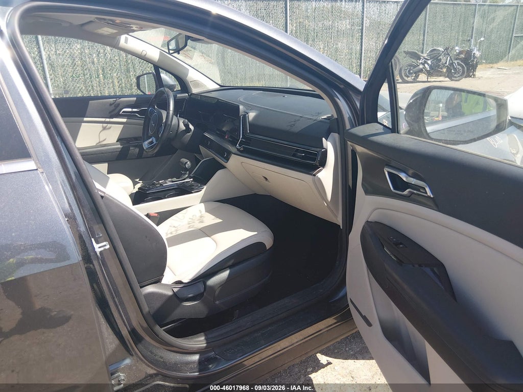 2023 Kia Sportage EX photo 5