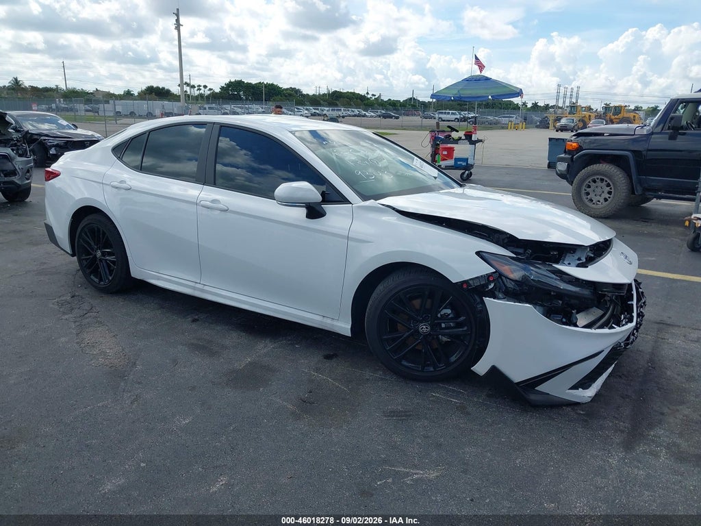 TOYOTA CAMRY 2026