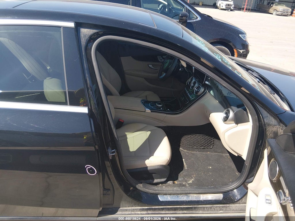 2017 Mercedes-Benz C 300 photo 5
