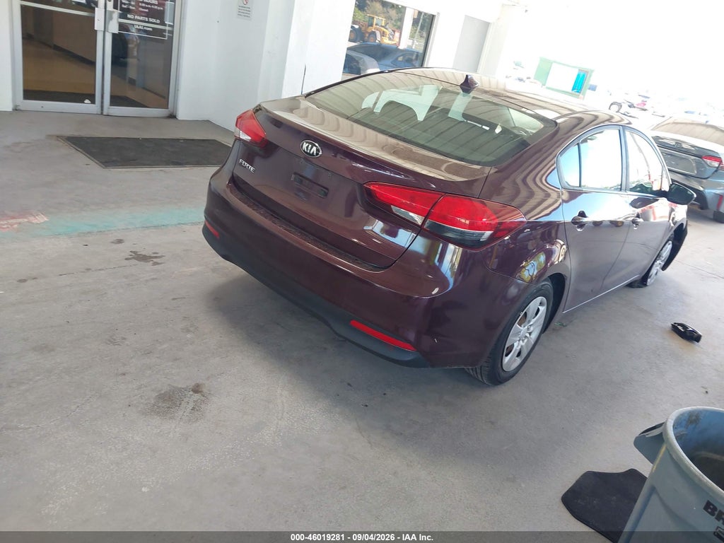 2018 Kia Forte LX photo 4