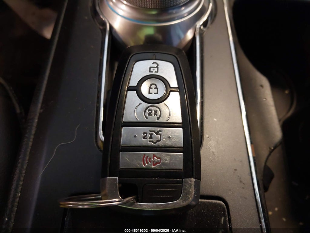 2019 Ford Fusion Hybrid SEL photo 11