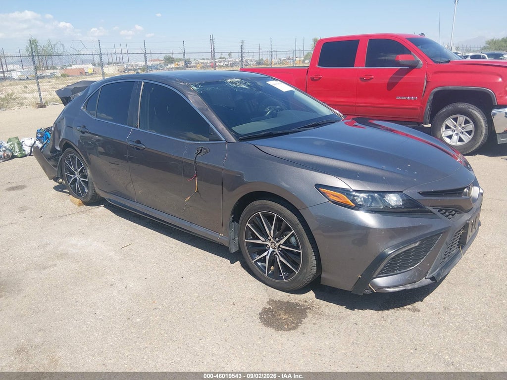 2023 Toyota Camry SE photo 1