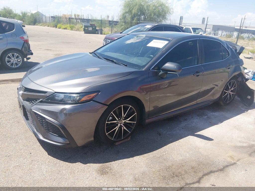 2023 Toyota Camry SE photo 2