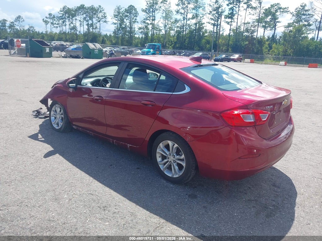 2019 Chevrolet Cruze LT photo 3