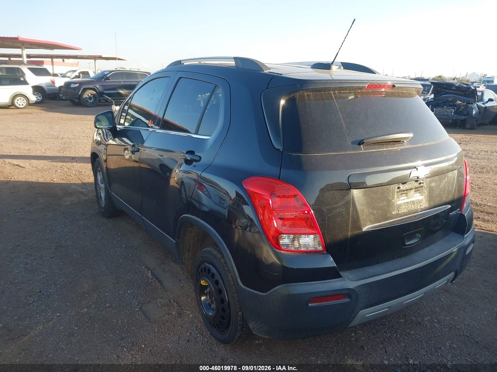 2016 Chevrolet Trax LT photo 3
