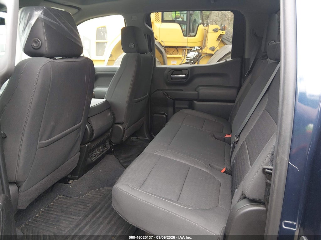 2021 Chevrolet Silverado 1500 4WD Short BED LT photo 8