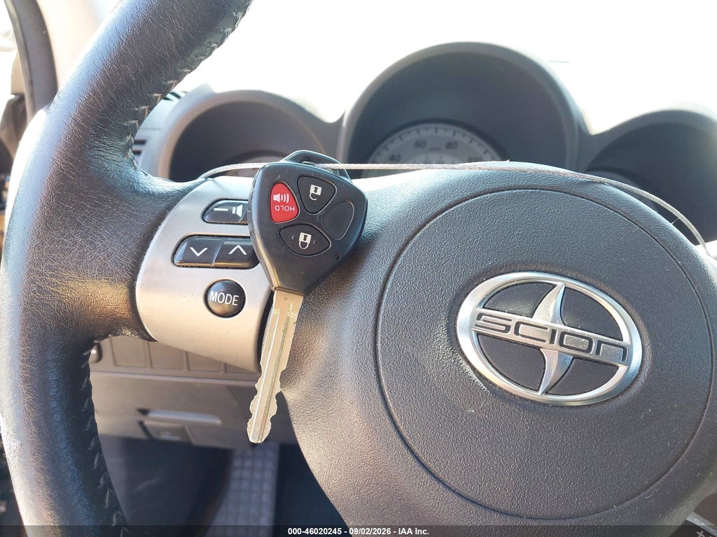 2010 Scion TC photo 11