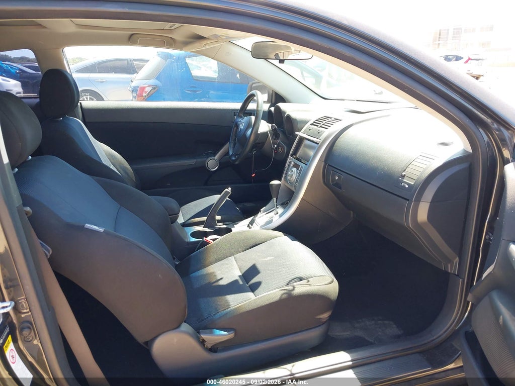 2010 Scion TC photo 5