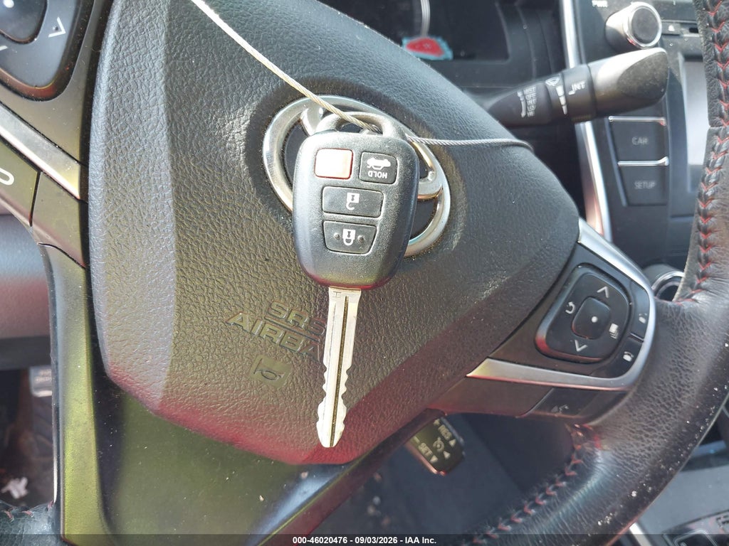 2015 Toyota Camry SE photo 11