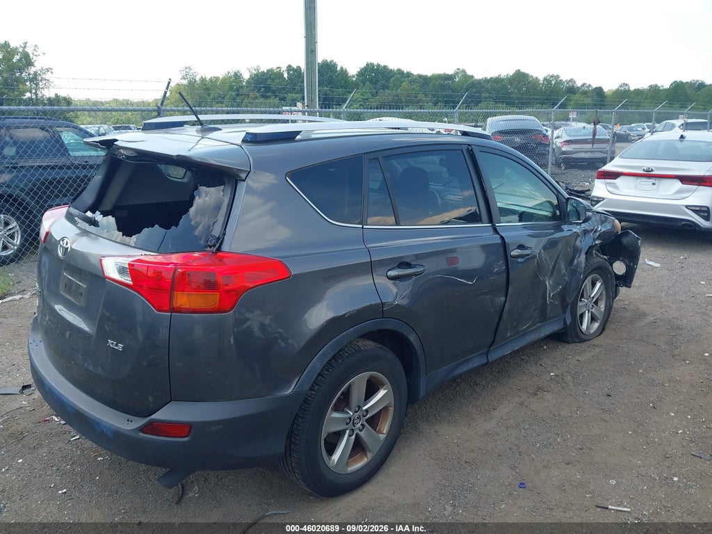 2015 Toyota RAV4 XLE photo 4