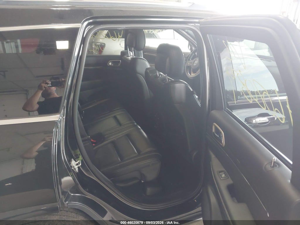 2015 Jeep Grand Cherokee Overland photo 8