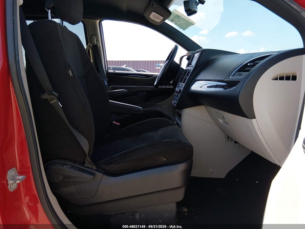2015 Dodge Grand Caravan SE Plus photo 5
