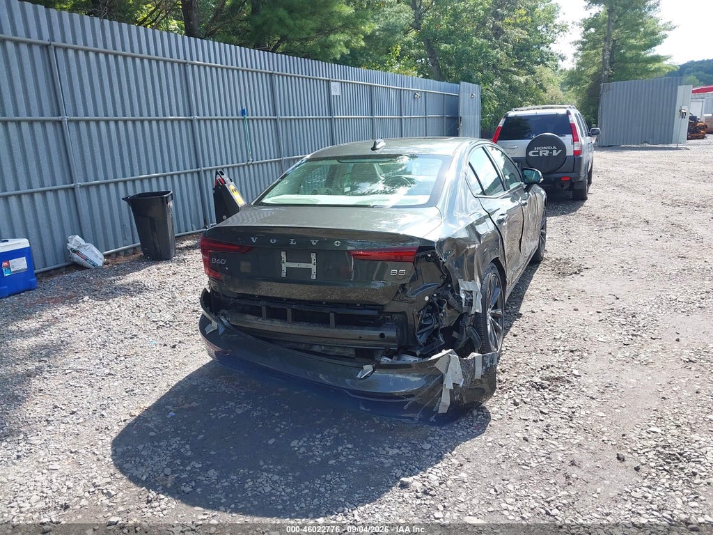 2022 Volvo S60 B5 Inscription/B5 Momentum photo 6