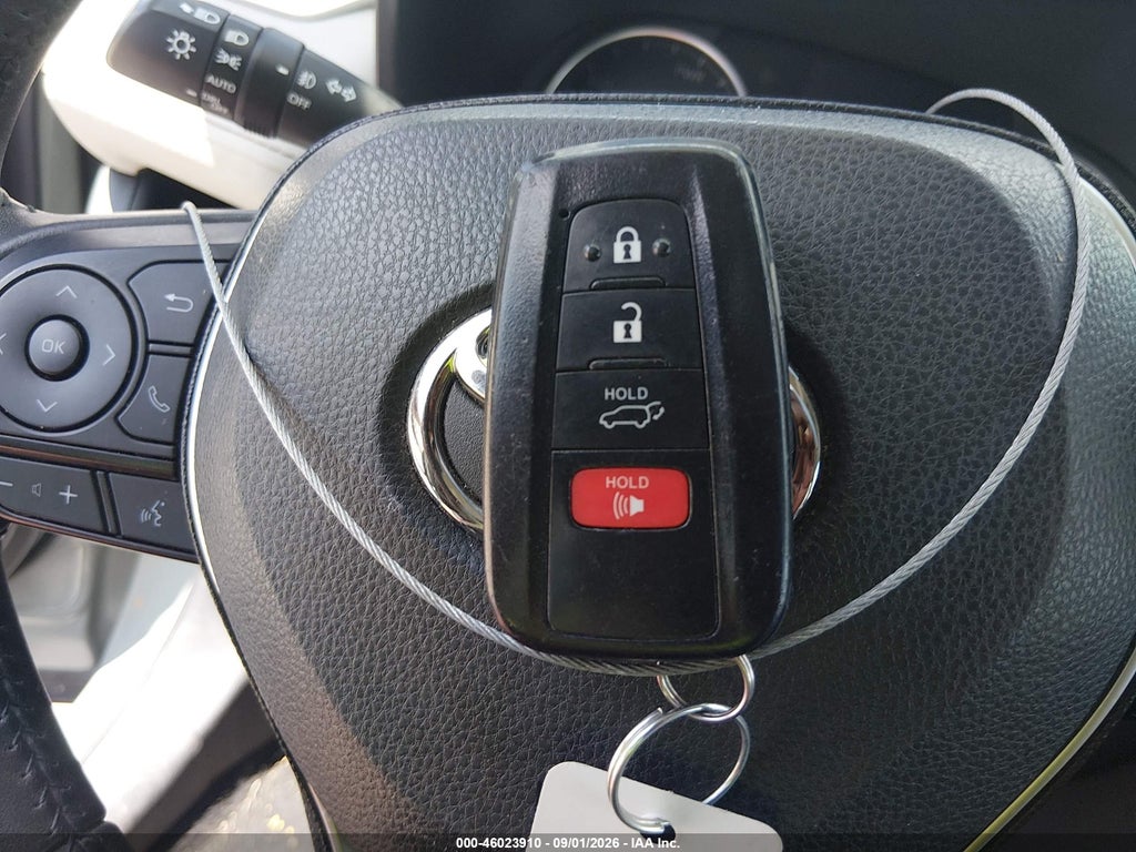 2021 Toyota RAV4 Hybrid XLE Premium photo 11