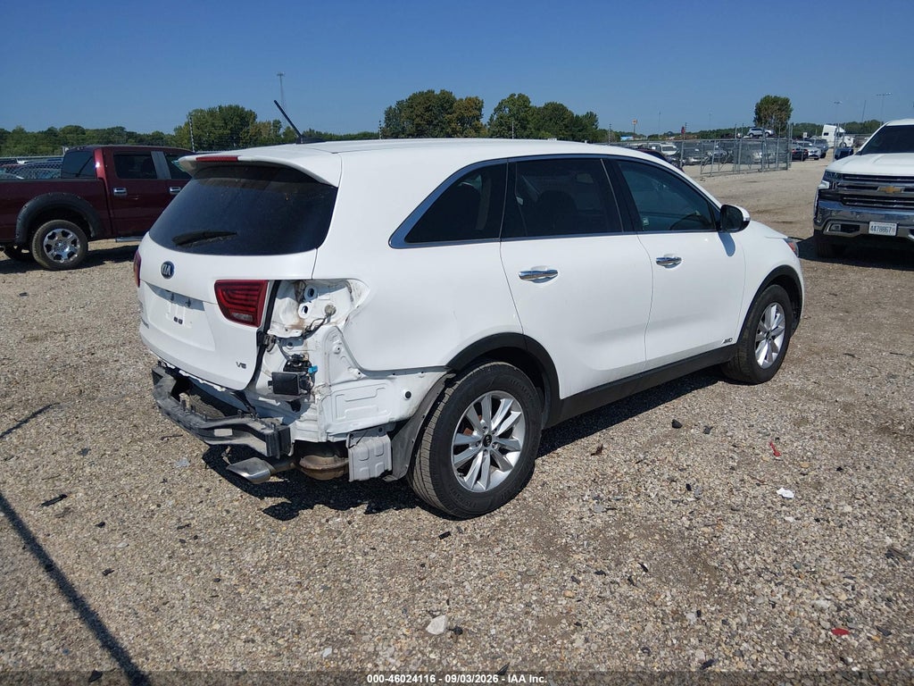 2019 Kia Sorento 3.3L LX photo 4