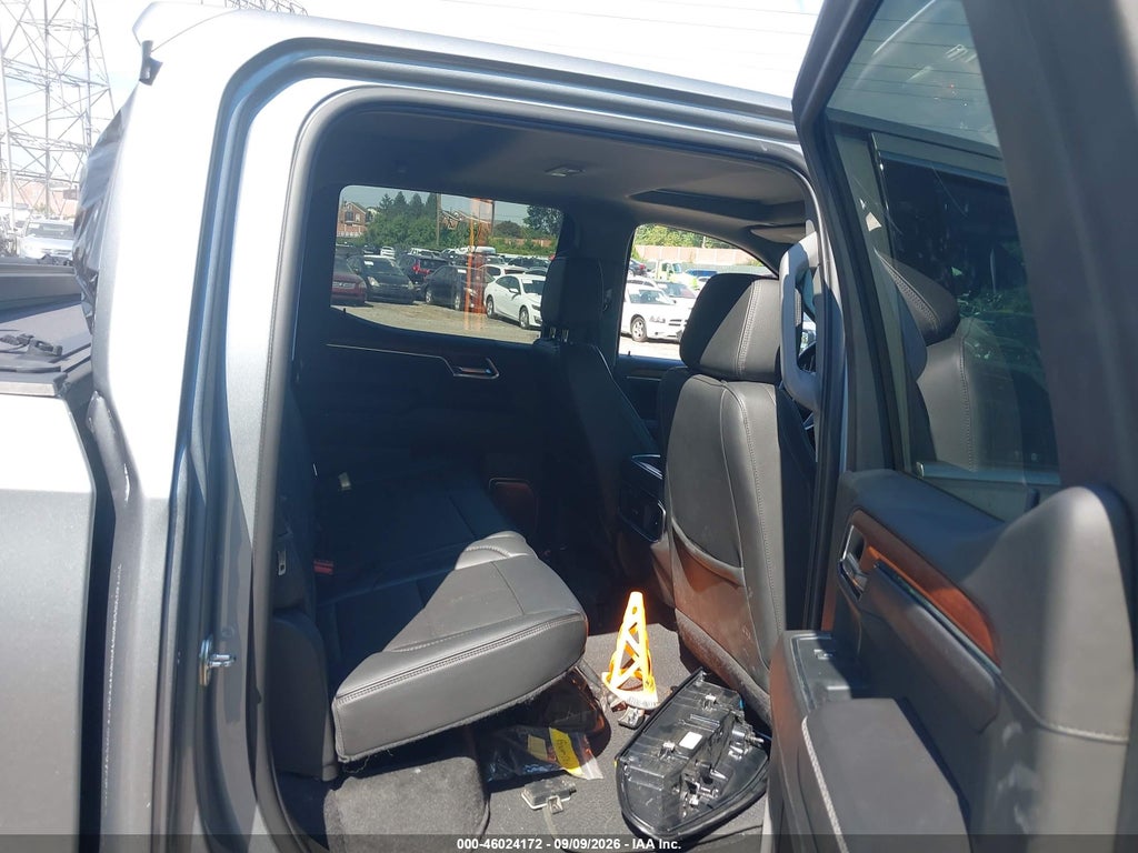 2023 GMC Sierra 1500 4WD Standard Box Denali photo 8