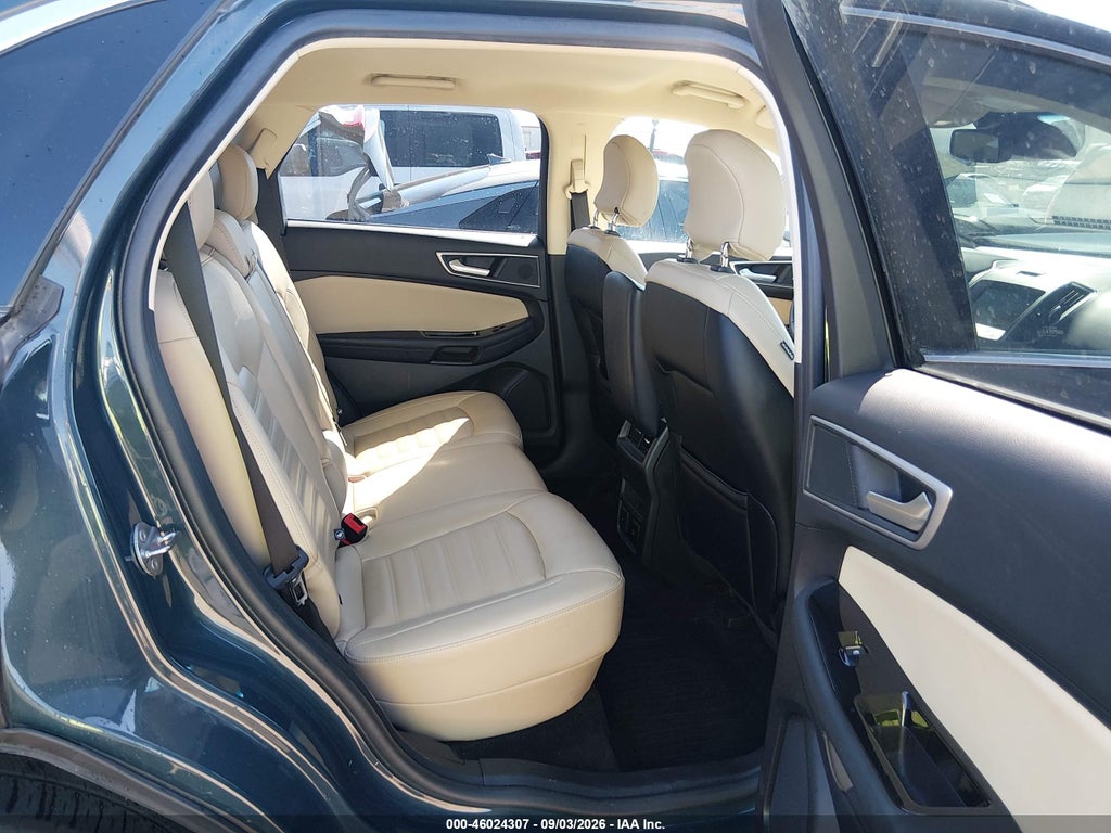2019 Ford Edge SEL photo 8