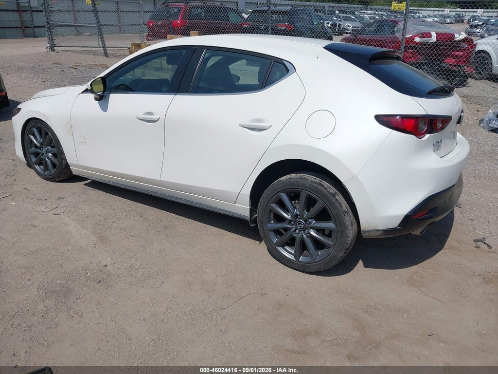 2022 Mazda MAZDA3 Preferred photo 3