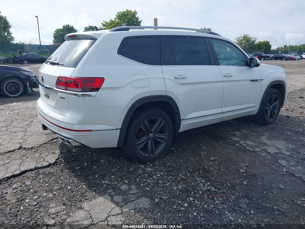 2022 Volkswagen Atlas 3.6L V6 SEL R-Line photo 4