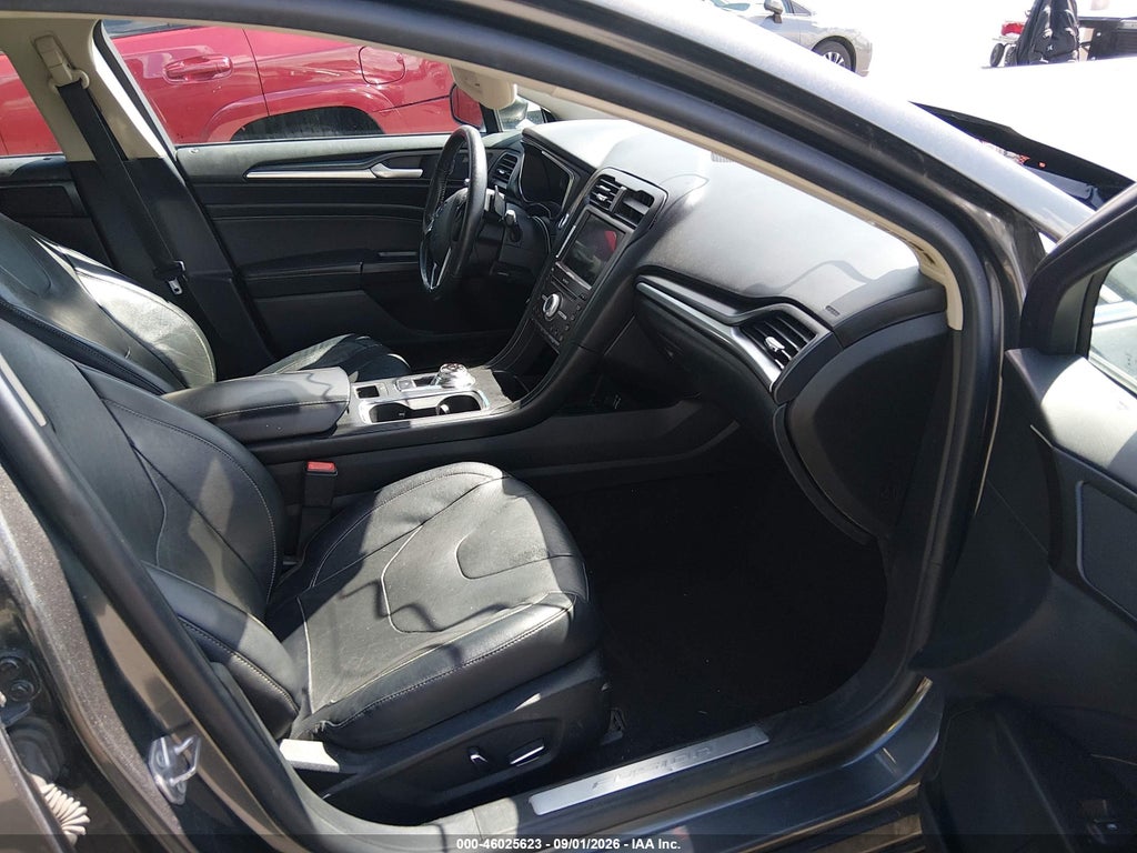 2020 Ford Fusion Titanium photo 5