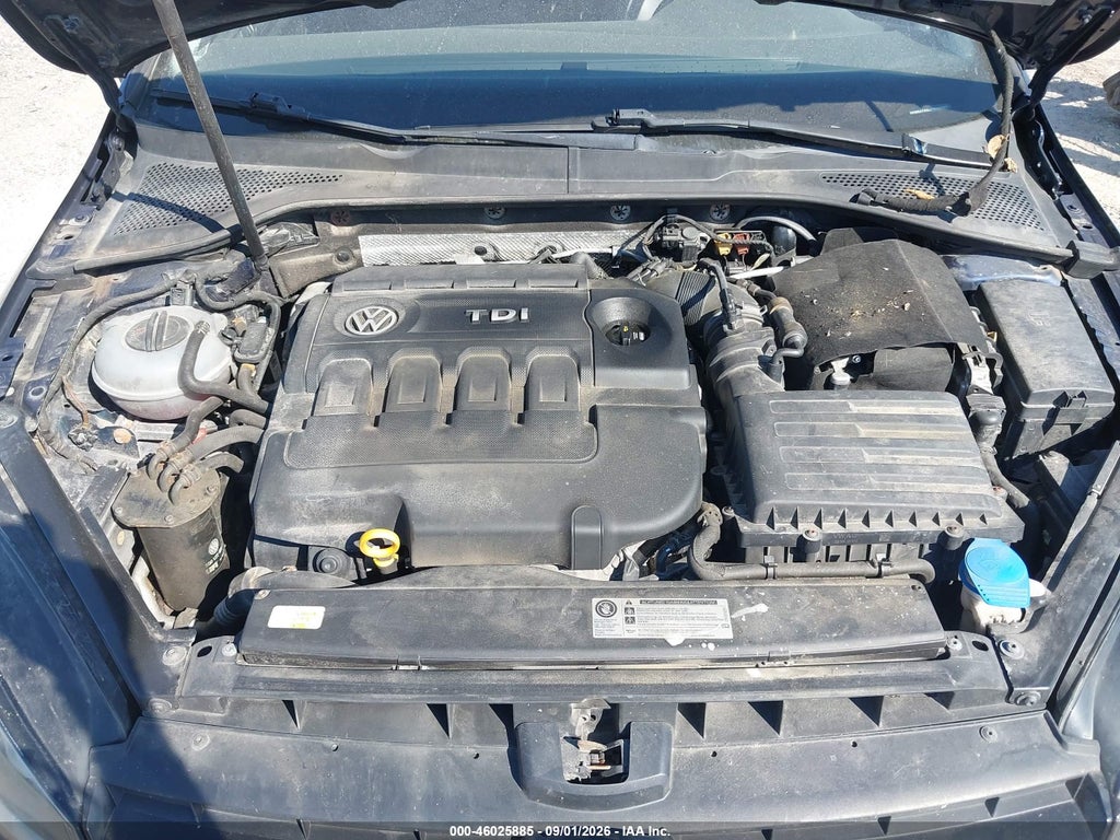 2015 Volkswagen Golf TDI SE 4-Door photo 10