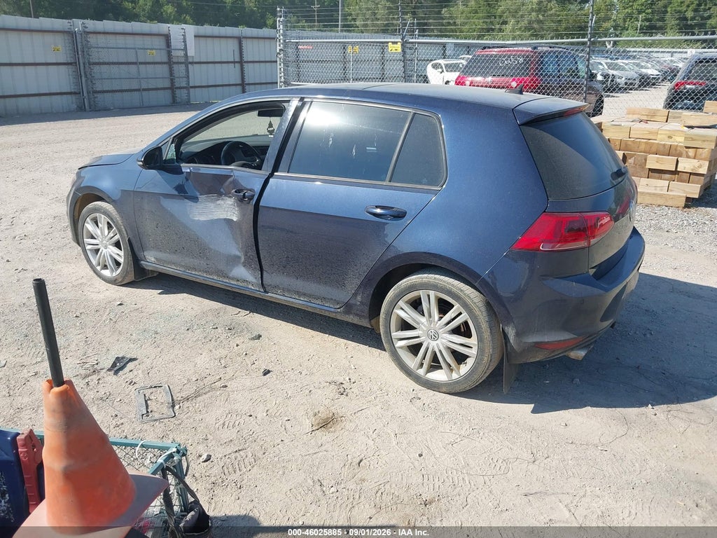 2015 Volkswagen Golf TDI SE 4-Door photo 3