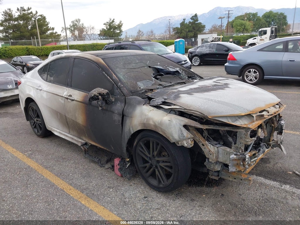 TOYOTA CAMRY 2025