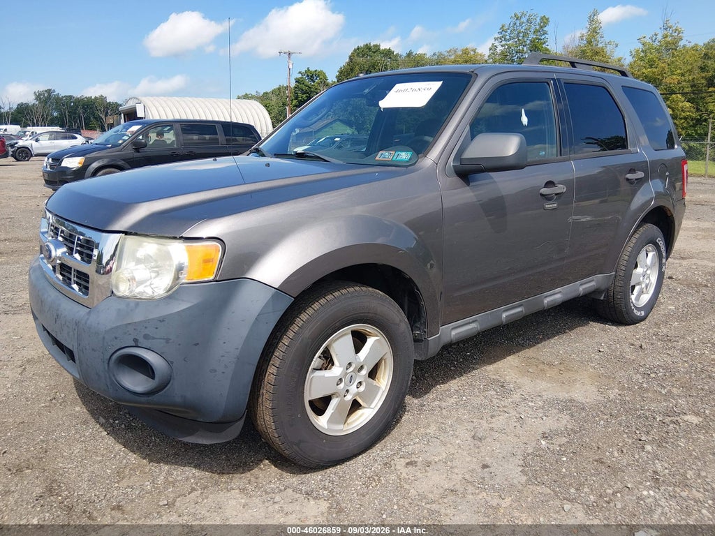 2010 Ford Escape XLT photo 2