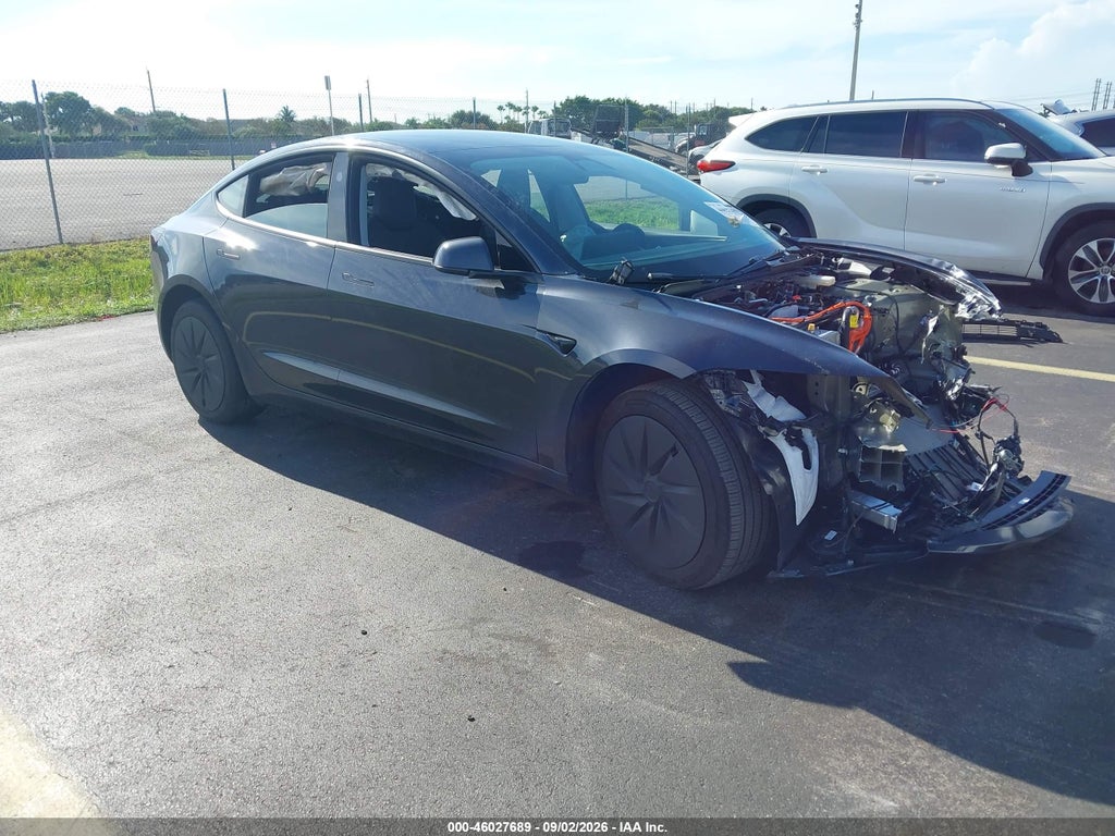 TESLA MODEL 3 2026
