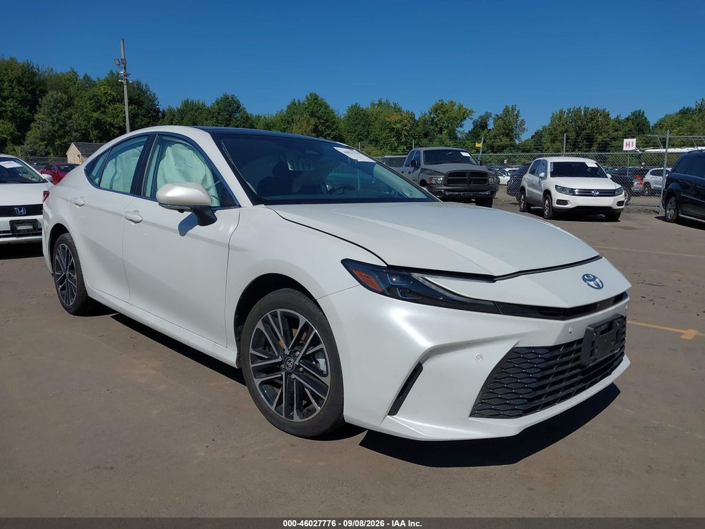 TOYOTA CAMRY 2025