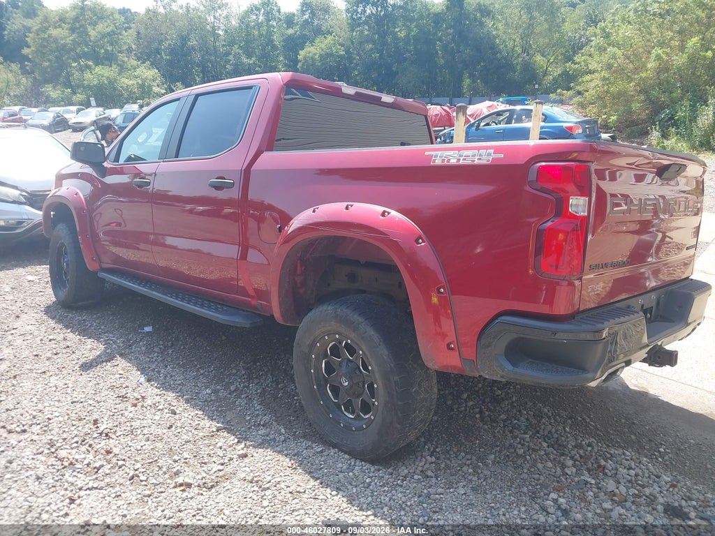 2021 Chevrolet Silverado 1500 4WD Short BED Custom Trail Boss photo 3
