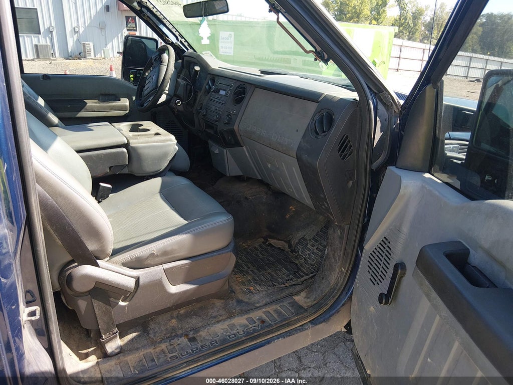 2011 Ford F-250 XL photo 5