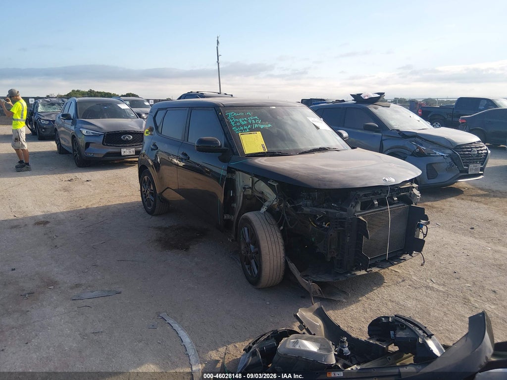 2021 Kia Soul EX photo 1