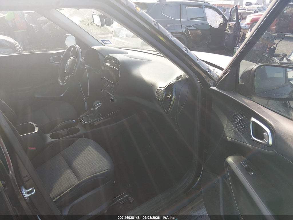 2021 Kia Soul EX photo 5