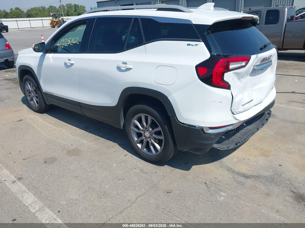 2024 GMC Terrain AWD SLT photo 3