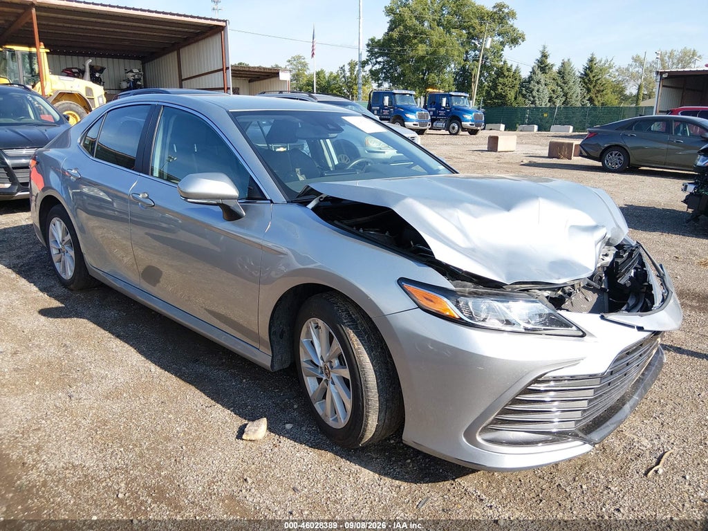 TOYOTA CAMRY 2023