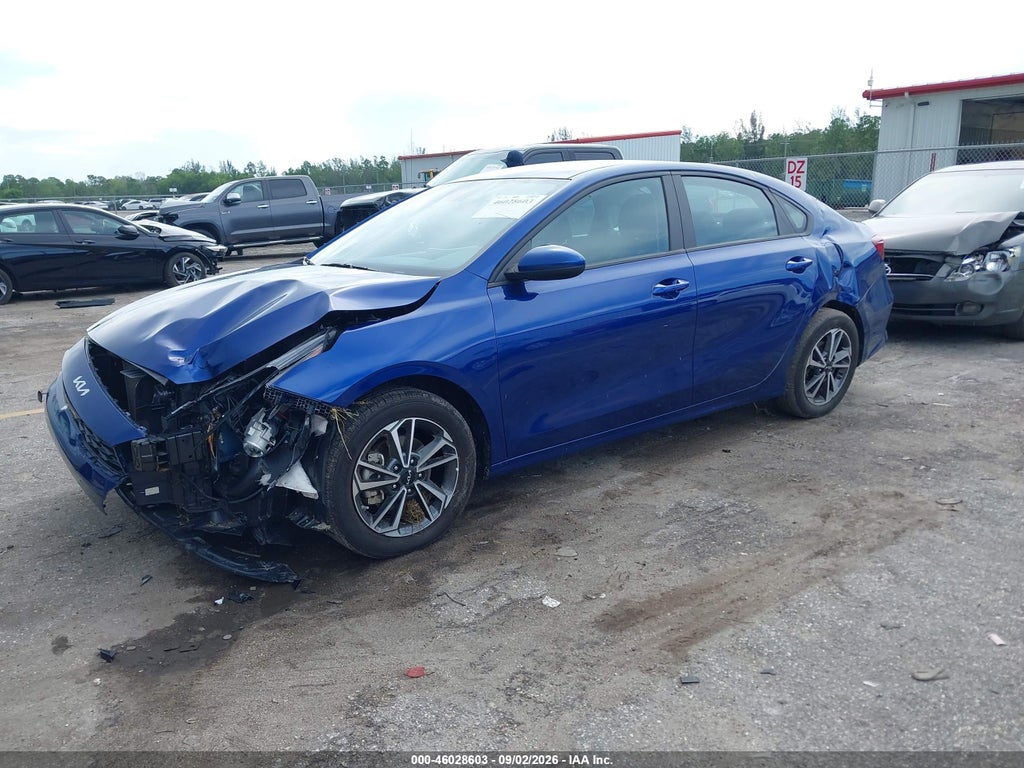 2023 Kia Forte LXS photo 2