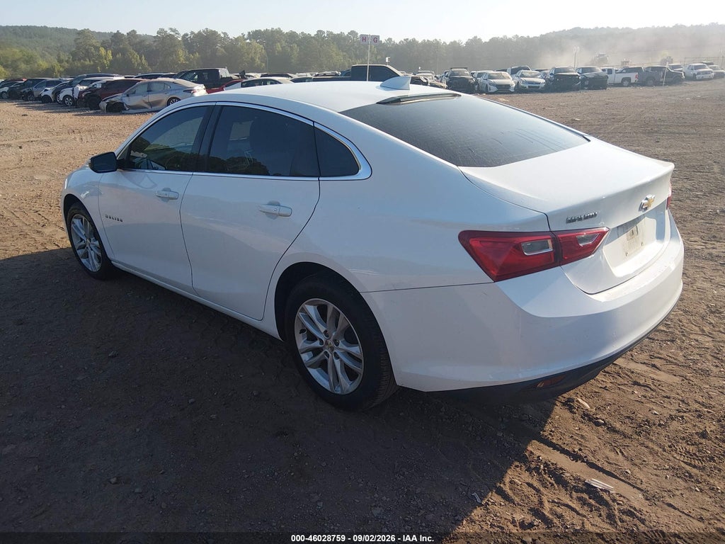 2018 Chevrolet Malibu LT photo 3