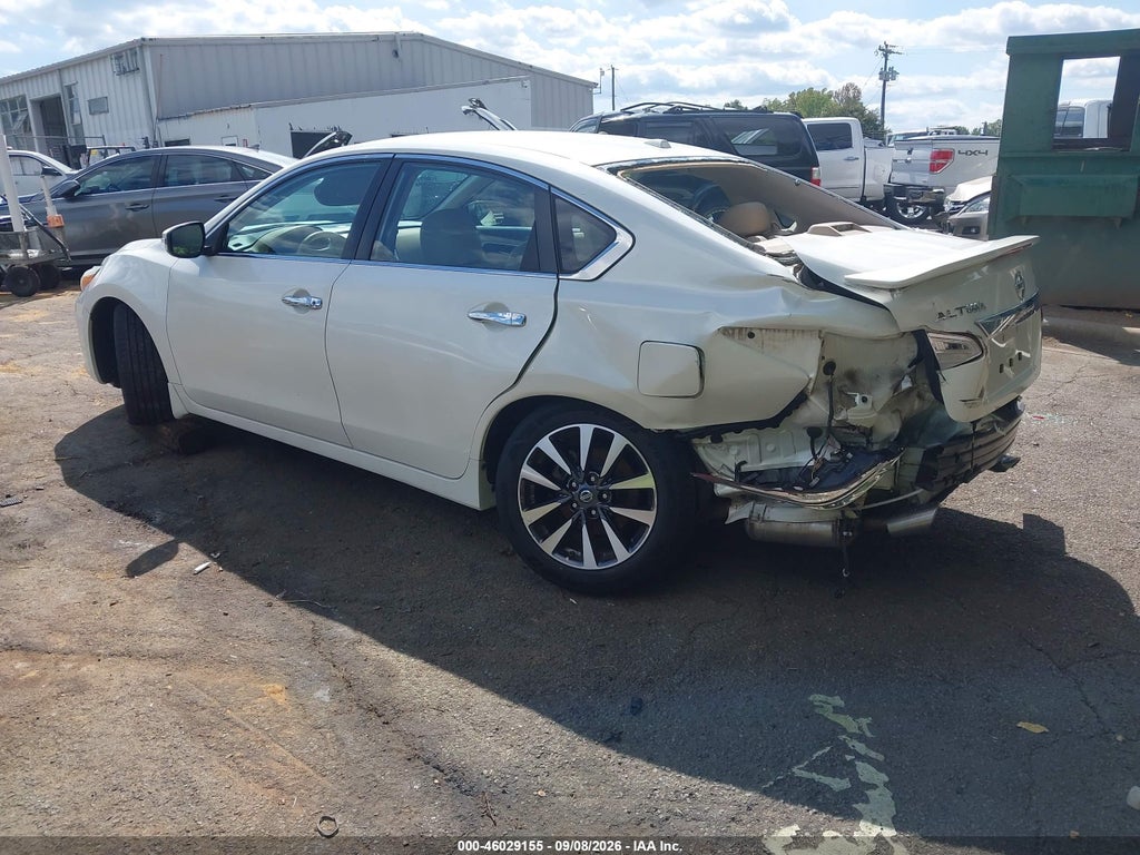 2016 Nissan Altima 2.5 SL photo 3