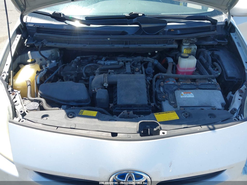 2010 Toyota Prius III photo 10