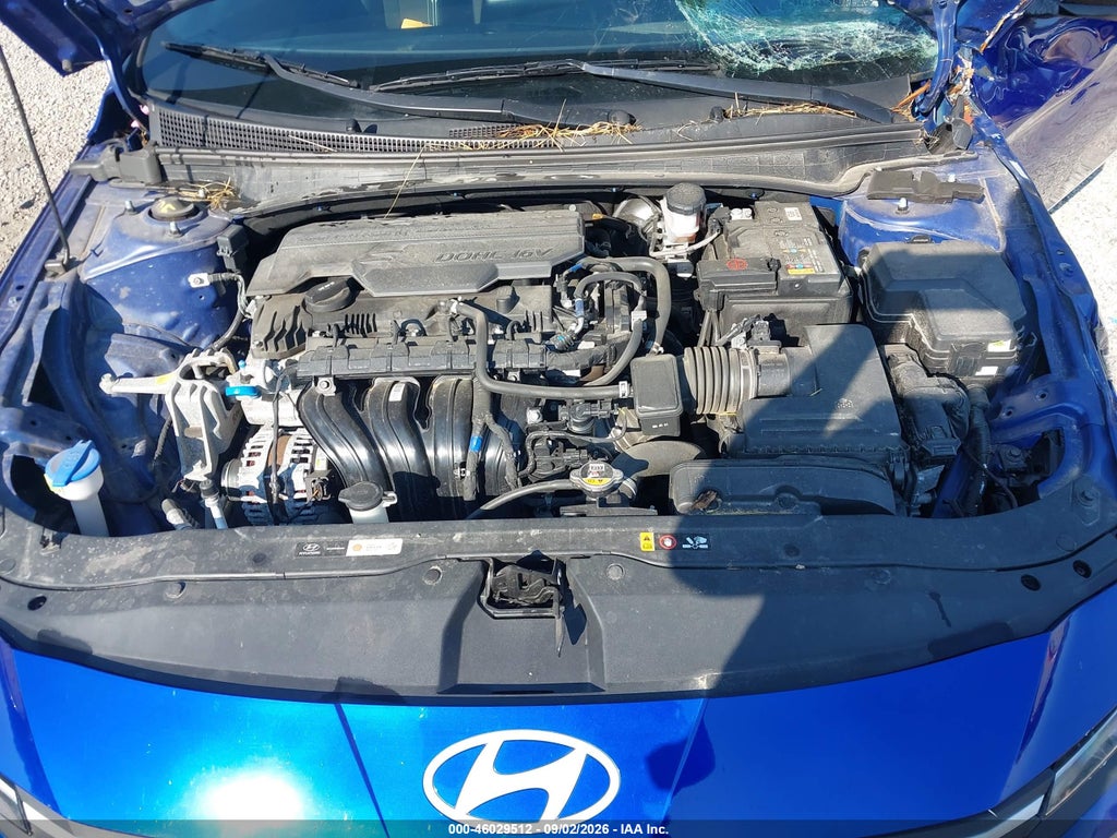 2025 Hyundai Elantra SEL Sport photo 10