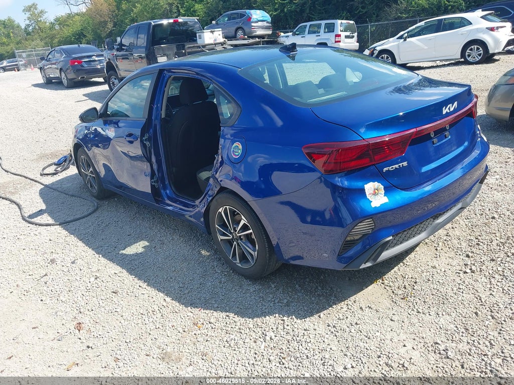 2024 Kia Forte LXS photo 3